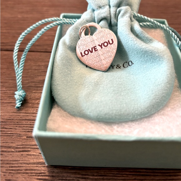 Tiffany & Co - Picture 1 of 6